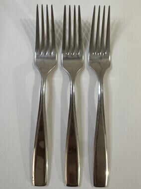 Oneida Stainless Flatware Metra Pattern Set of 3 Dinner Forks 7 7/8"